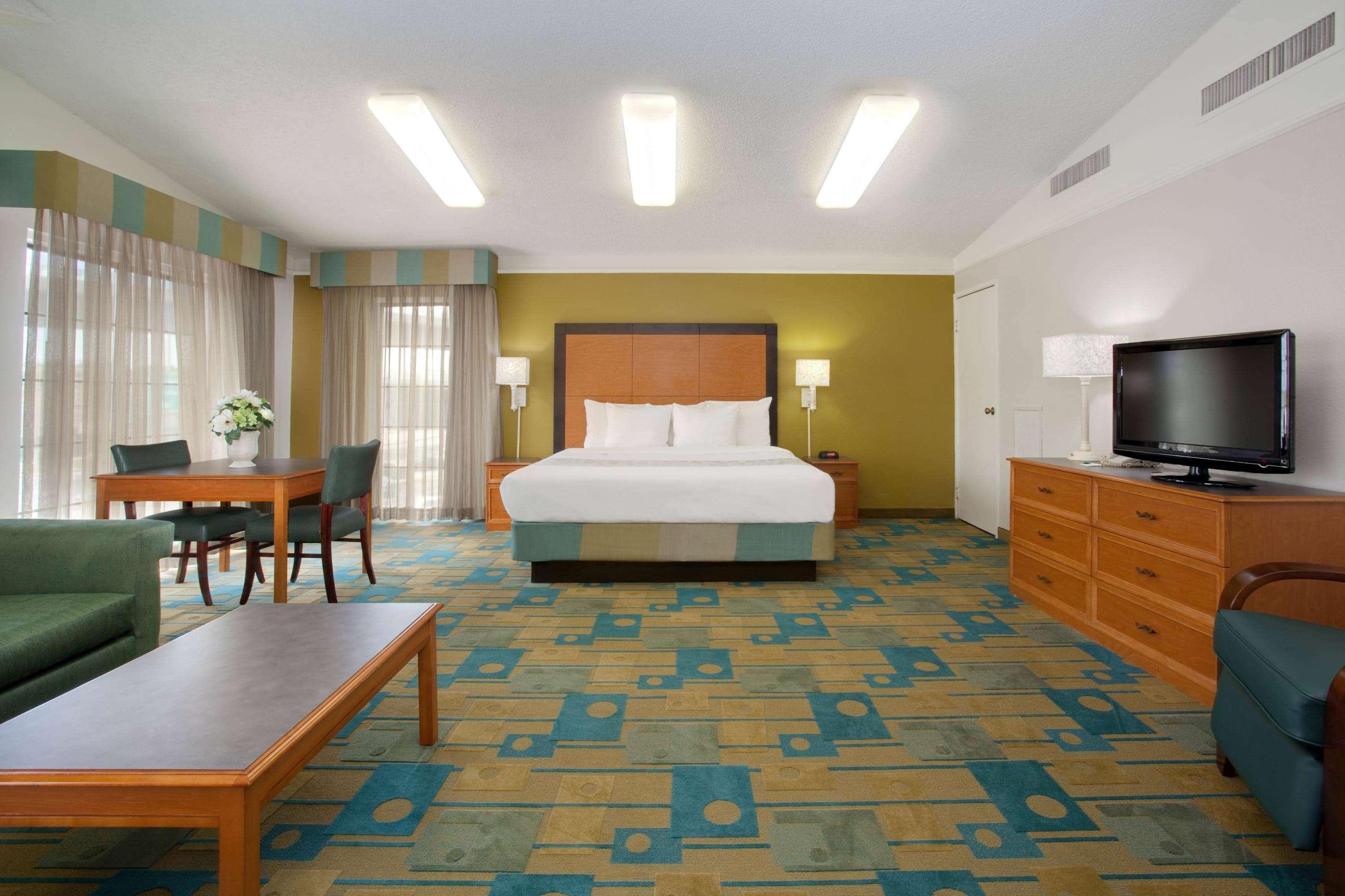 La Quinta Inn By Wyndham Denver Central Екстериор снимка