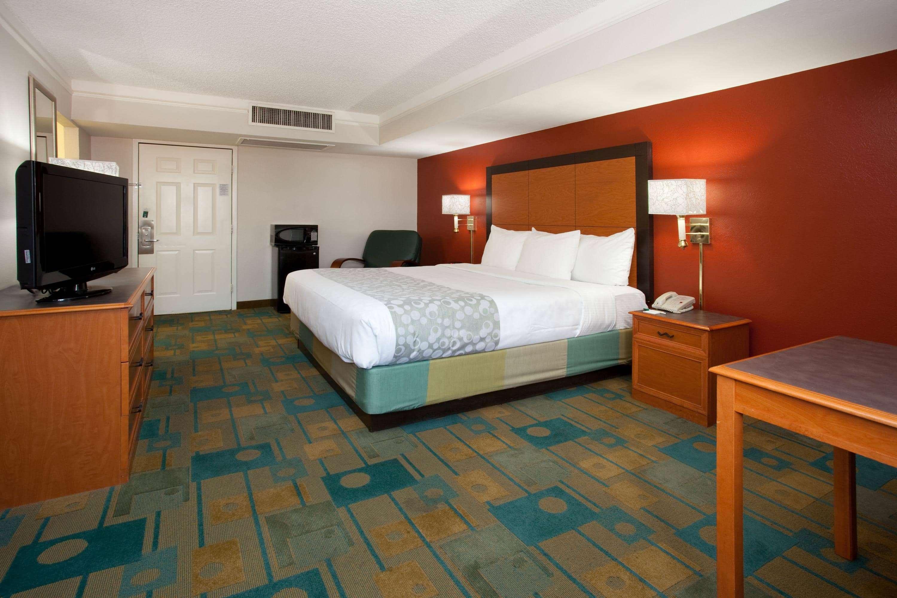 La Quinta Inn By Wyndham Denver Central Екстериор снимка