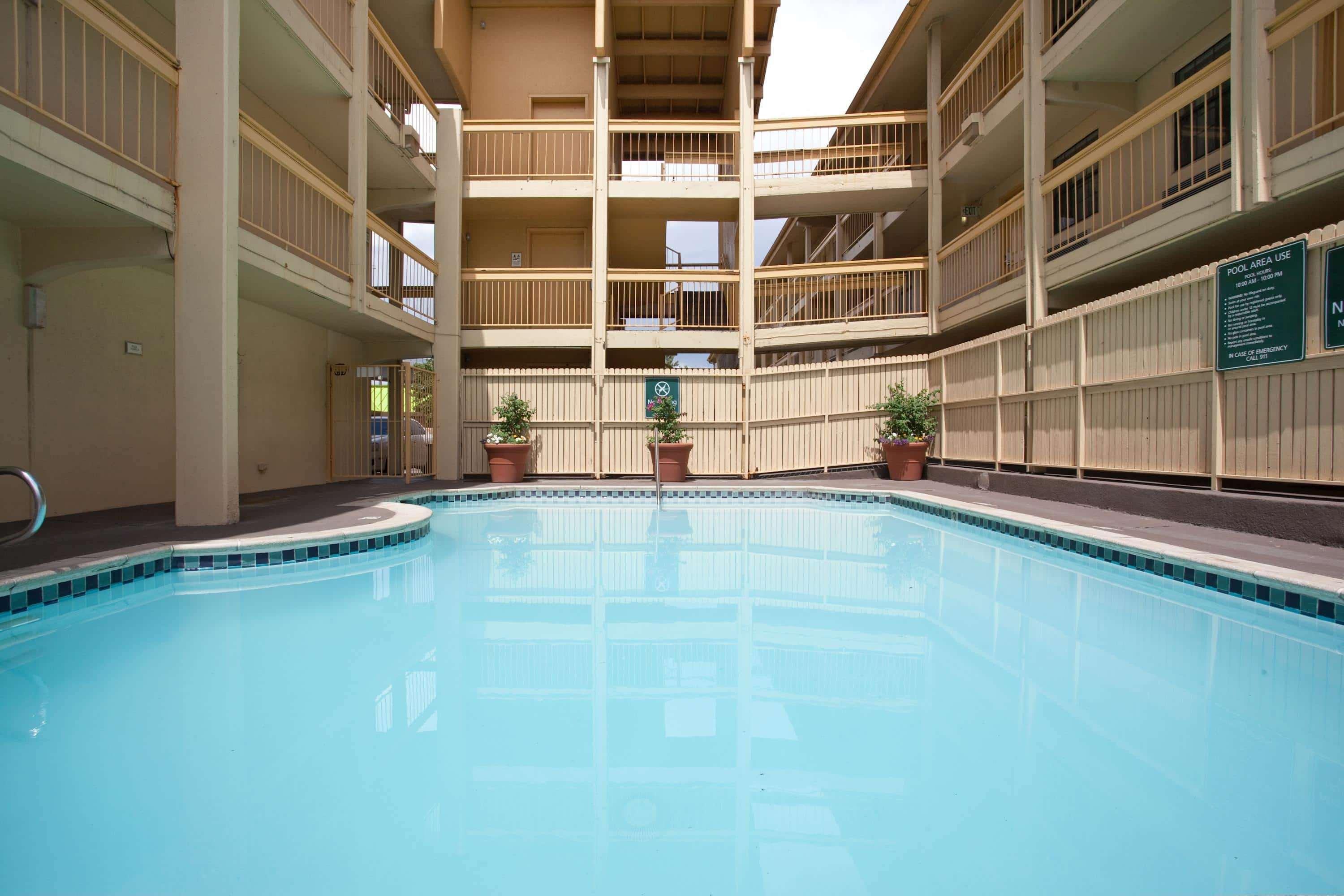 La Quinta Inn By Wyndham Denver Central Екстериор снимка