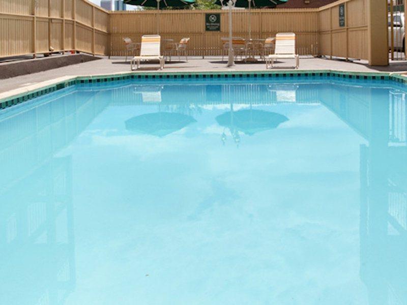 La Quinta Inn By Wyndham Denver Central Съоръжения снимка