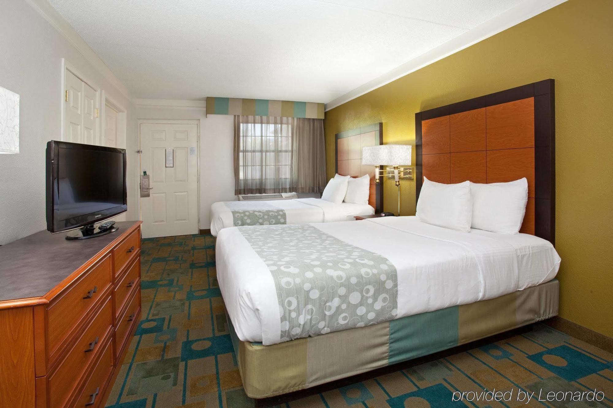 La Quinta Inn By Wyndham Denver Central Екстериор снимка