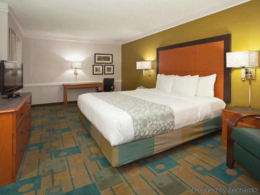 La Quinta Inn By Wyndham Denver Central Екстериор снимка