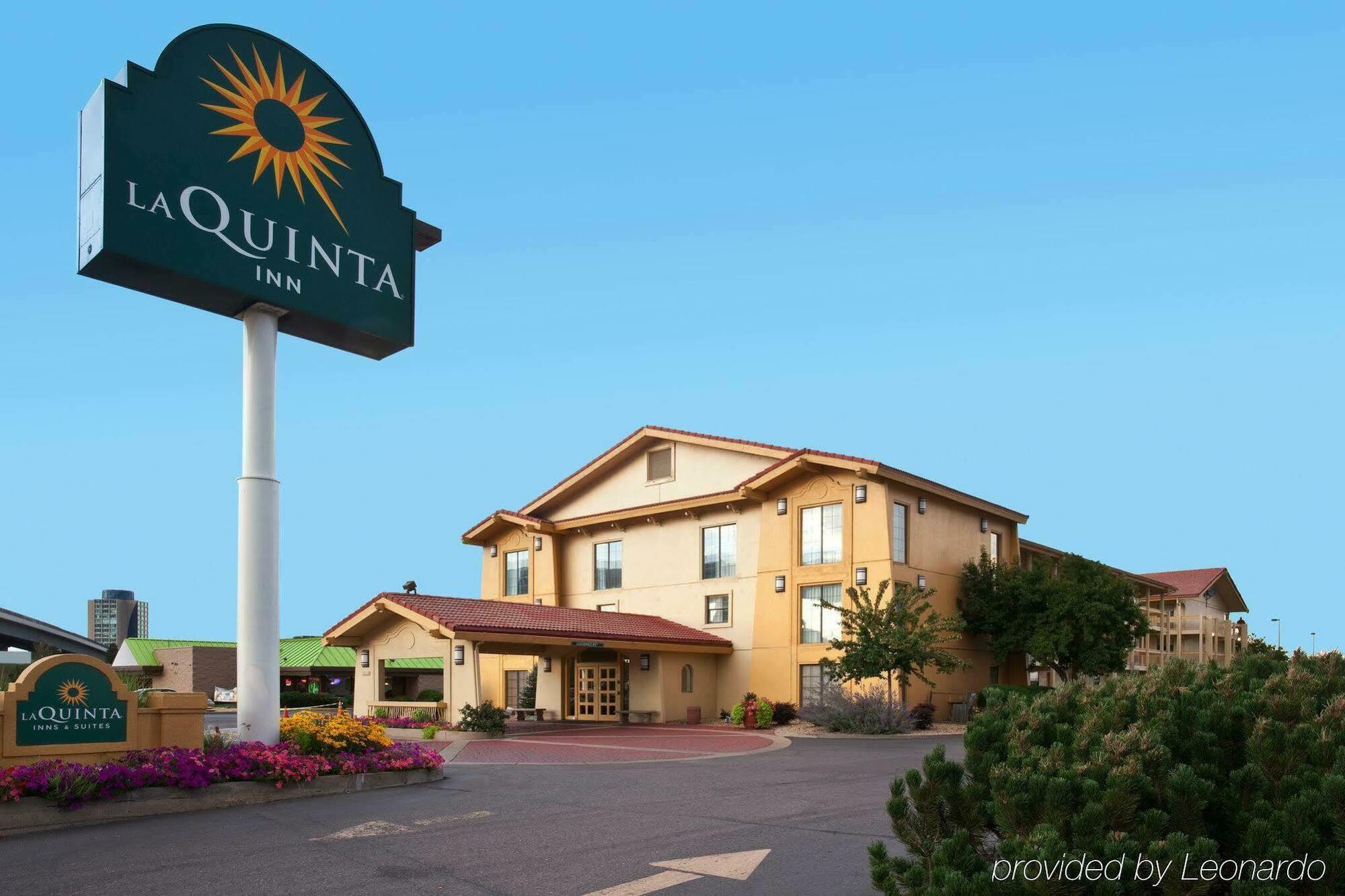 La Quinta Inn By Wyndham Denver Central Екстериор снимка